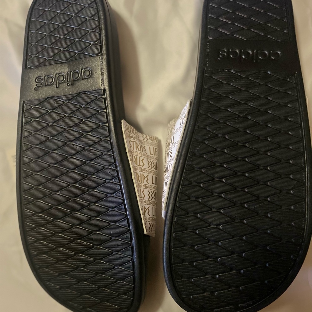 Adidas slides - Picture 2 of 3